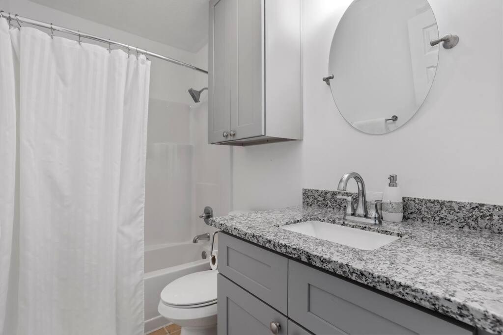 Quiet Apartment In Iowa, La 外观 照片